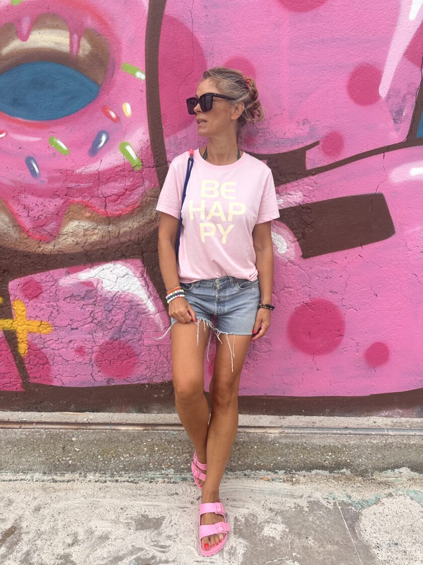 T-Shirt SUN mit BE HAPPY in Weiß – Bild 2