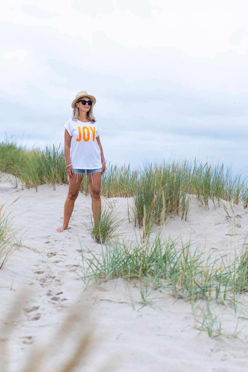 T-Shirt Leila mit JOY oder HOPE – Bild 5