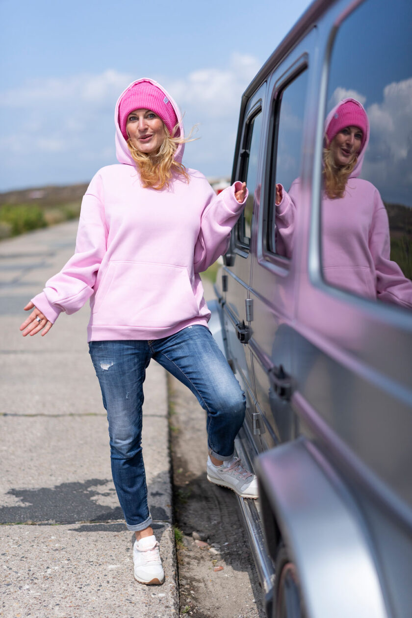 Hoodie LOVE PEACE REPEAT – Bild 2